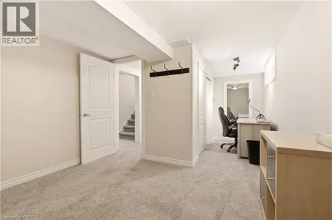 52 Parkside Avenue Dundas ON L9H 2S7