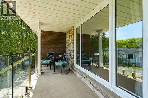 52 Parkside Avenue Dundas ON L9H 2S7