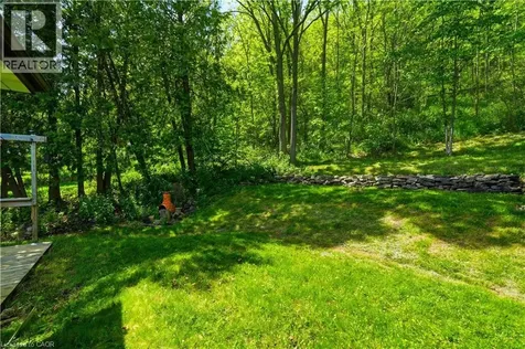 52 Parkside Avenue Dundas ON L9H 2S7