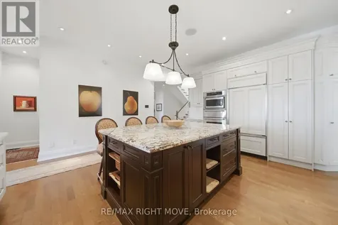 28 Maple Drive Orillia ON L3V 3W2