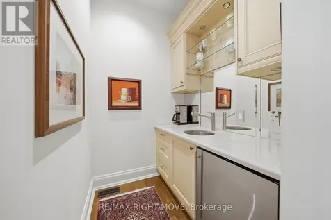 28 Maple Drive Orillia ON L3V 3W2