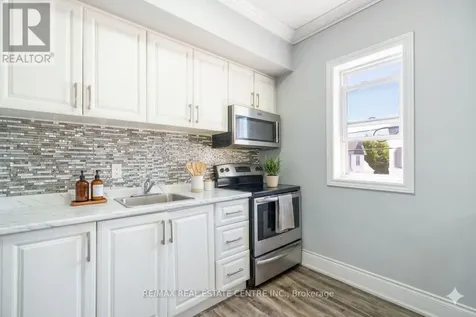 1139-1175 University Avenue West Windsor ON N9A 5T1