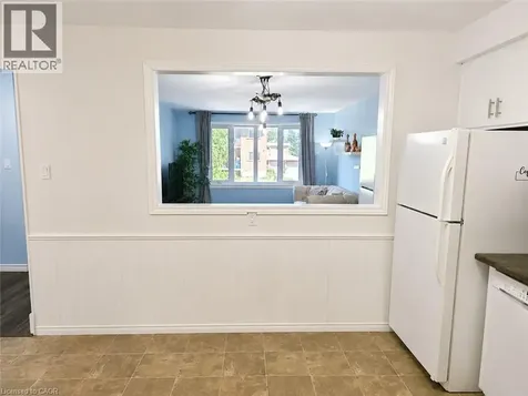 637 Silverbirch Road Waterloo ON N2L 4R4
