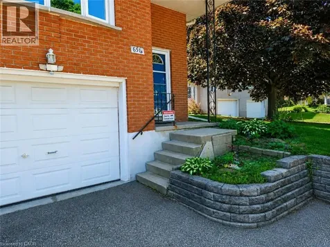 637 Silverbirch Road Waterloo ON N2L 4R4