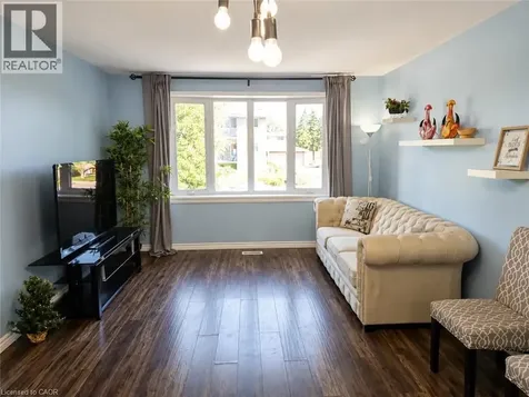 637 Silverbirch Road Waterloo ON N2L 4R4