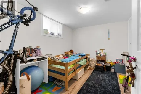 406 East 43rd Street Hamilton ON L8T 3E3
