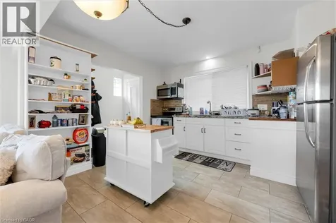 406 East 43rd Street Hamilton ON L8T 3E3