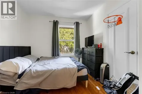 406 East 43rd Street Hamilton ON L8T 3E3