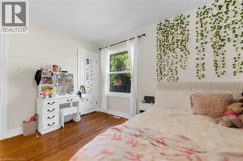 406 East 43rd Street Hamilton ON L8T 3E3