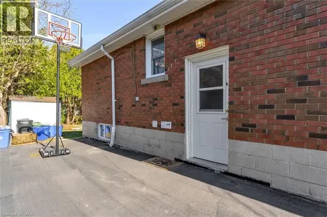 406 East 43rd Street Hamilton ON L8T 3E3