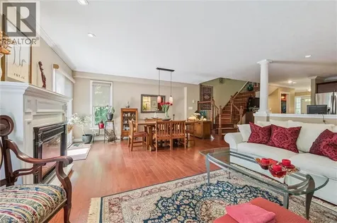 15 Bannister Court Cambridge ON N1S 4Z4