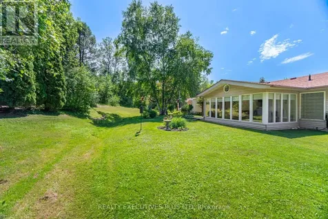 3 Pineview Court New Tecumseth ON L0G 1W0