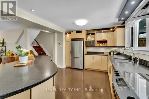 144 Monterey Drive Ottawa ON K2H 7A8