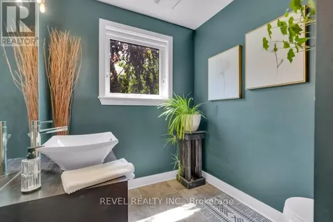 144 Monterey Drive Ottawa ON K2H 7A8