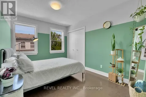 144 Monterey Drive Ottawa ON K2H 7A8