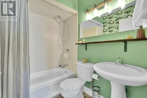 144 Monterey Drive Ottawa ON K2H 7A8