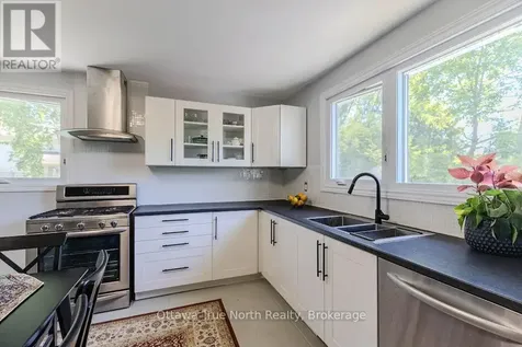 35 Tauvette Street Ottawa ON K1B 3A1