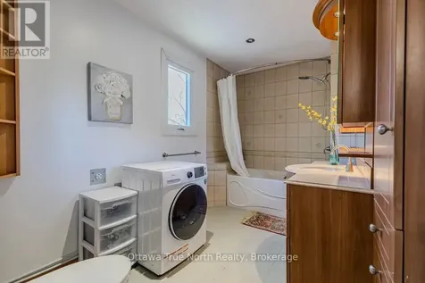 35 Tauvette Street Ottawa ON K1B 3A1