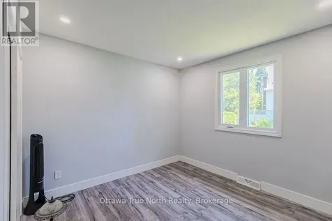 35 Tauvette Street Ottawa ON K1B 3A1