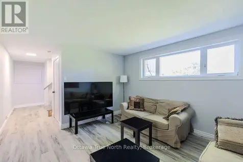 35 Tauvette Street Ottawa ON K1B 3A1