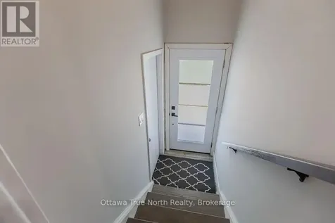 35 Tauvette Street Ottawa ON K1B 3A1