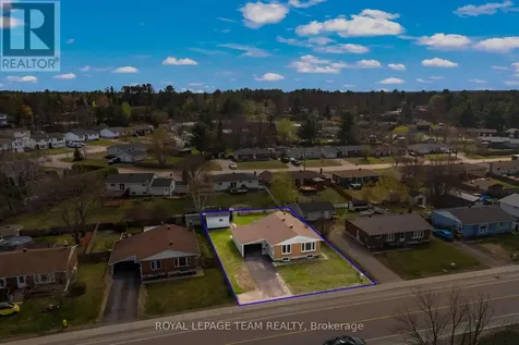 61 Herman Street Petawawa ON K8H 3B2