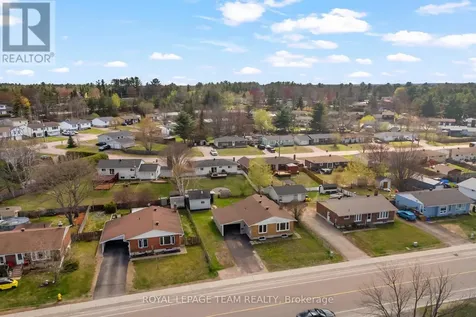 61 Herman Street Petawawa ON K8H 3B2