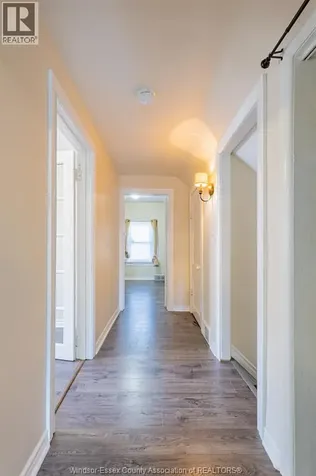 1630 Marentette Windsor ON N8X 4E6