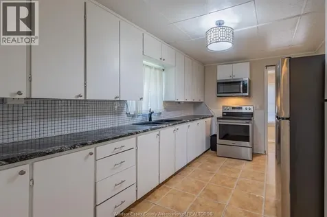 1630 Marentette Windsor ON N8X 4E6