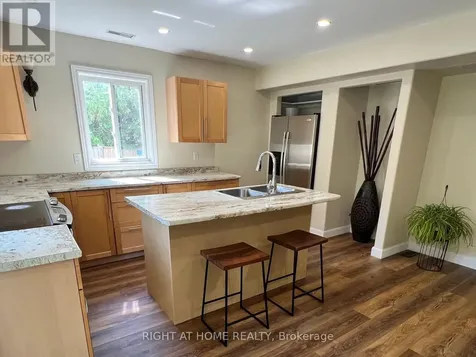 3273 Cove Avenue Innisfil ON L9S 2K7