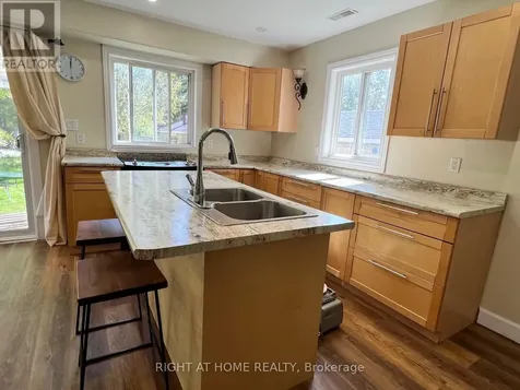 3273 Cove Avenue Innisfil ON L9S 2K7