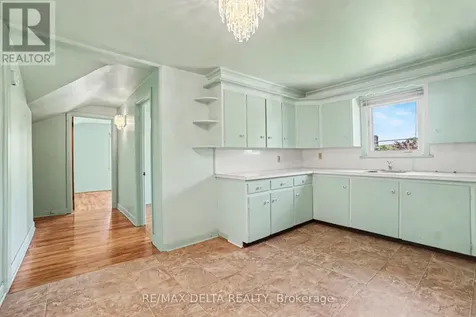 352 Lacasse Avenue Ottawa ON K1L 7A9