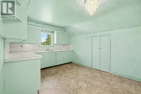 352 Lacasse Avenue Ottawa ON K1L 7A9