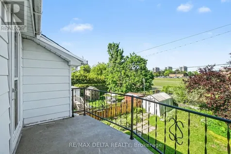 352 Lacasse Avenue Ottawa ON K1L 7A9