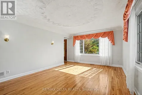 352 Lacasse Avenue Ottawa ON K1L 7A9