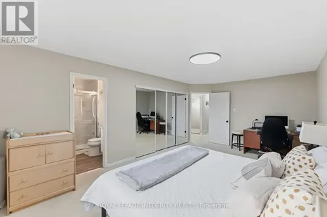 89 Burlington Crescent Ottawa ON K1T 3K5