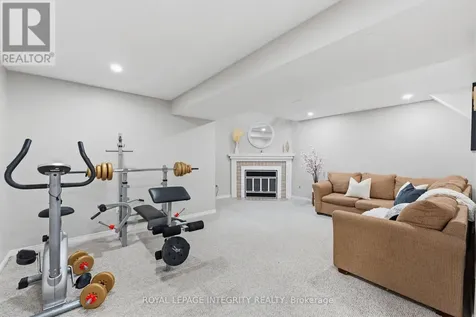 89 Burlington Crescent Ottawa ON K1T 3K5