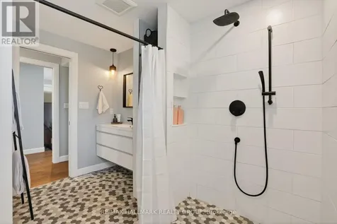 1583 Maxime Street Ottawa ON K1B 3K9