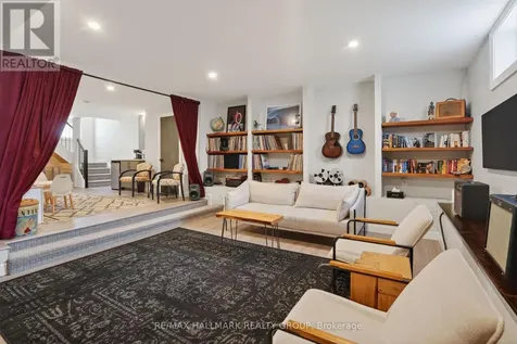 1583 Maxime Street Ottawa ON K1B 3K9
