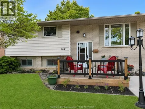 40 Thornhill Crescent Chatham ON N7L 4M3