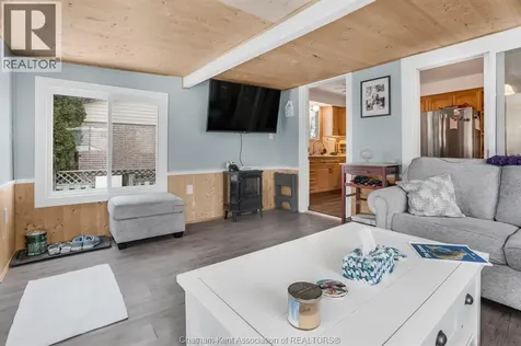 40 Thornhill Crescent Chatham ON N7L 4M3