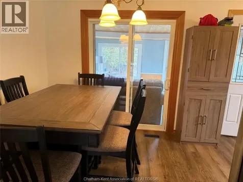 40 Thornhill Crescent Chatham ON N7L 4M3