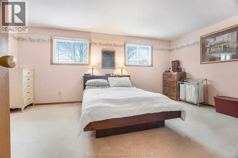 40 Thornhill Crescent Chatham ON N7L 4M3