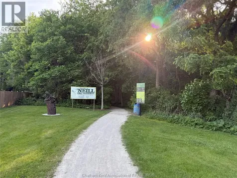 40 Thornhill Crescent Chatham ON N7L 4M3