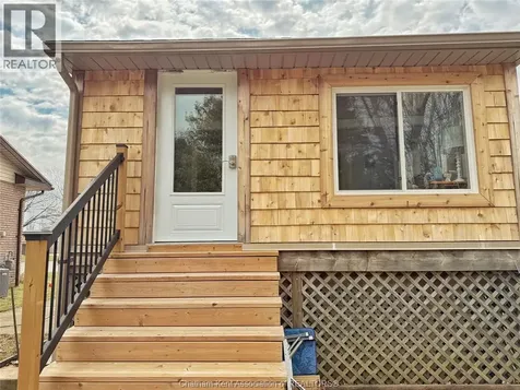 40 Thornhill Crescent Chatham ON N7L 4M3