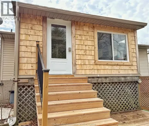 40 Thornhill Crescent Chatham ON N7L 4M3