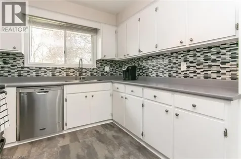 34 Blackhorne Crescent Kitchener ON N2E 1T1