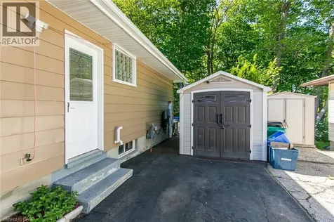 34 Blackhorne Crescent Kitchener ON N2E 1T1
