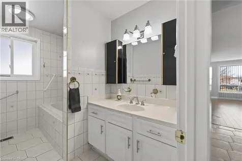 19 Lynwood Drive Hamilton ON L8E 3E7