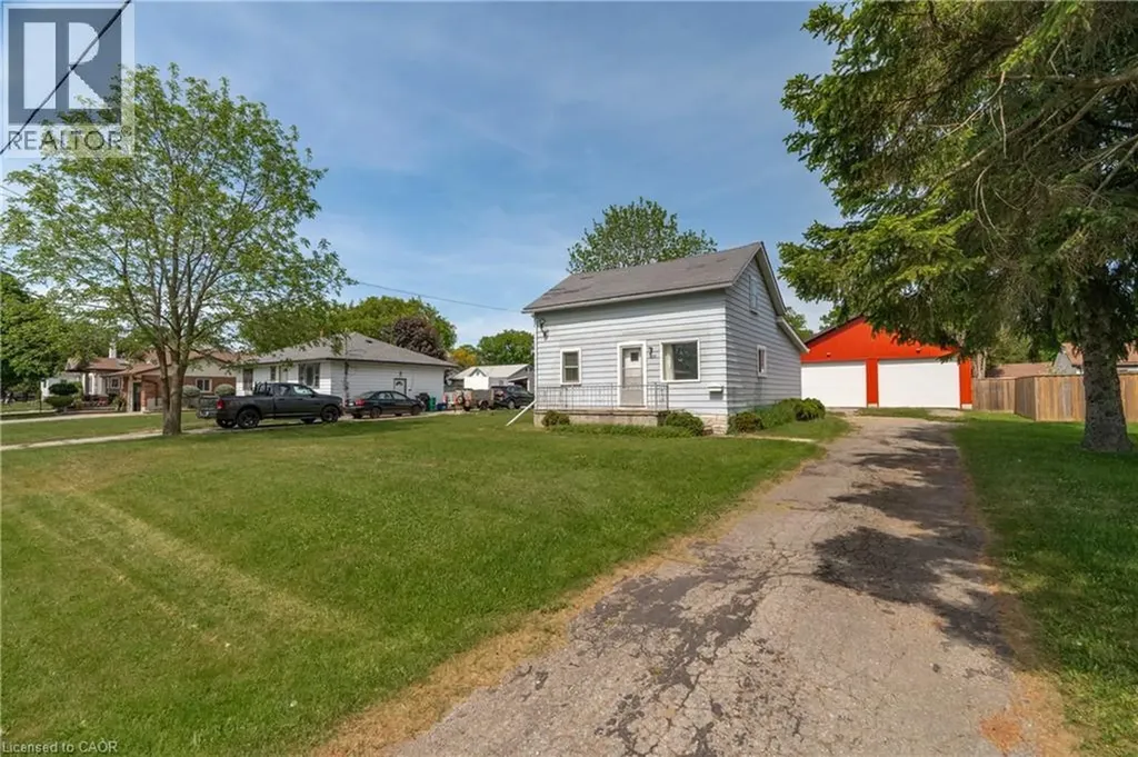 39 Stanley Avenue Kitchener ON N2K 1C4